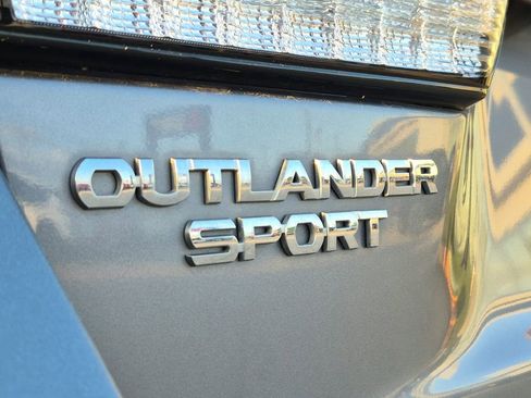 Used 2022 Mitsubishi Outlander Sport ES FWD image 13