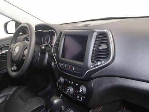 Used 2023 Jeep Cherokee Altitude Lux image 36