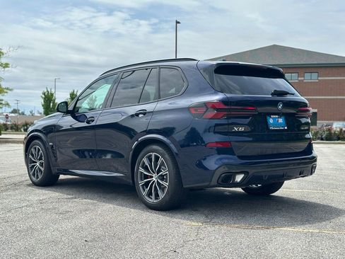 New 2026 BMW X5 xDrive50e w/ M Sport Package AWD/4WD image 5