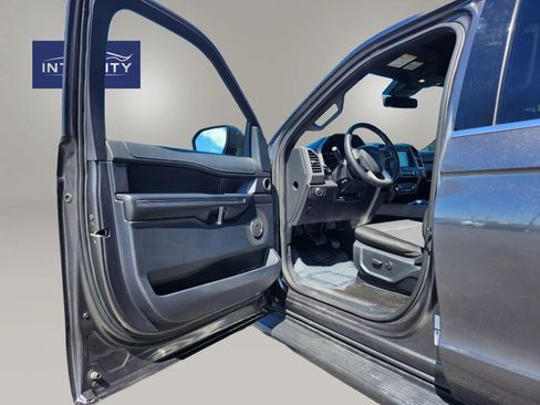 Used 2021 Ford Expedition Max XLT AWD/4WD image 9