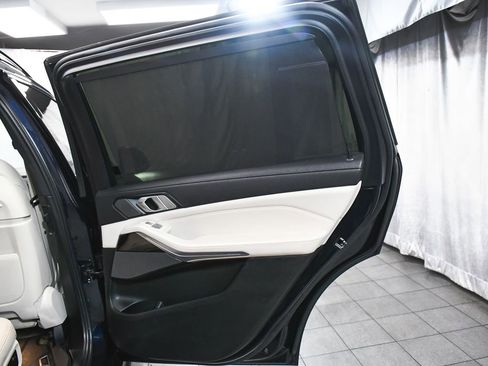 Used 2020 BMW X7 M50i AWD/4WD image 13