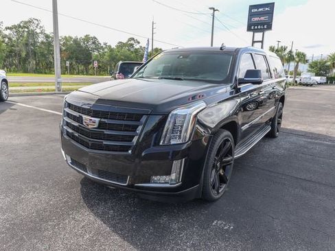 Used 2015 Cadillac Escalade ESV Luxury RWD image 3