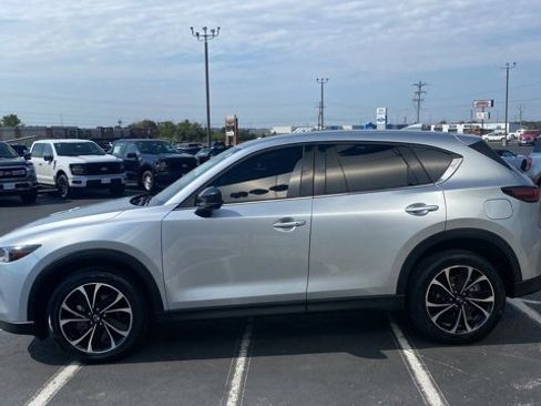 Used 2023 MAZDA CX-5 AWD 2.5 S w/ Premium Package image 4