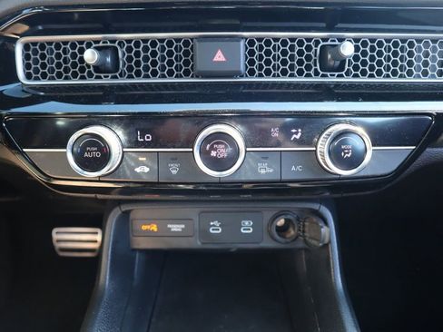 Used 2025 Honda Civic Sport image 26