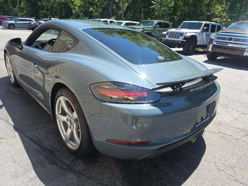 Used 2018 Porsche 718 Cayman RWD image 2