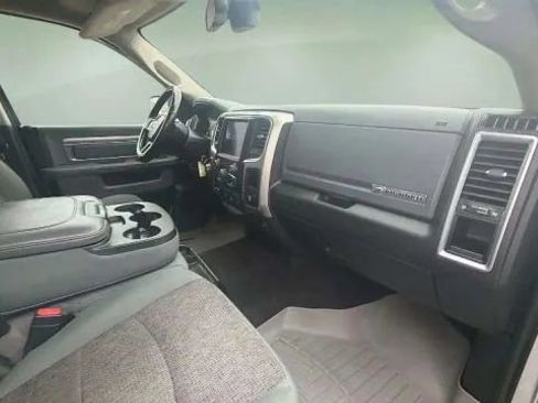 Used 2018 RAM 1500 Big Horn image 32