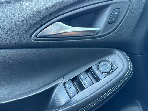 Used 2024 Buick Encore GX Sport Touring FWD image 10