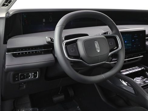 New 2026 Lincoln Nautilus Reserve image 11