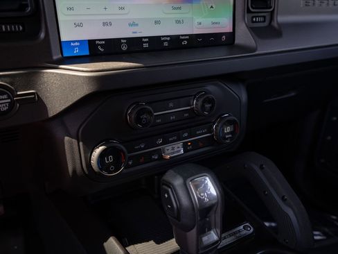 New 2026 Ford Bronco Badlands w/ Sasquatch Package AWD/4WD image 41