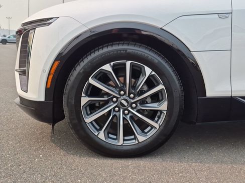 Certified 2024 Cadillac Lyriq Sport AWD/4WD image 31