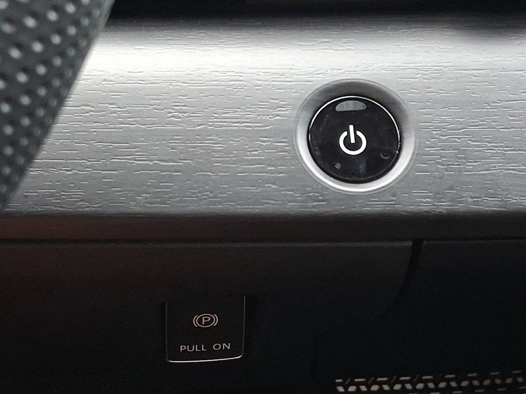 Used 2024 Nissan Ariya FWD image 24