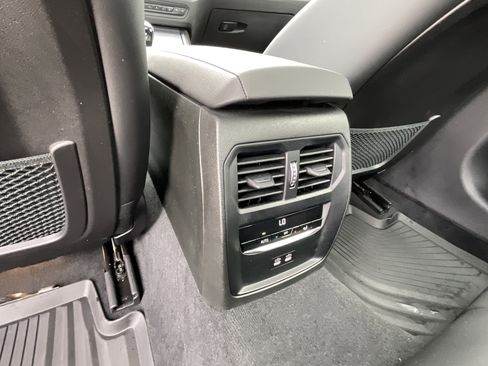 Certified 2022 BMW 330i Sedan w/ Premium Package 2 image 24