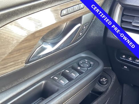 Used 2023 GMC Terrain Denali image 23