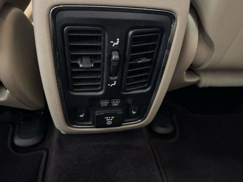 Used 2016 Jeep Grand Cherokee Limited AWD/4WD image 14