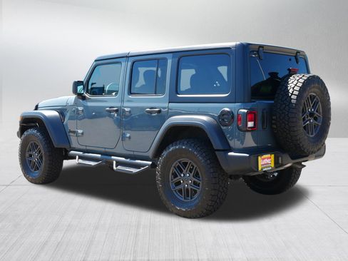 Used 2024 Jeep Wrangler Unlimited Sport AWD/4WD image 5