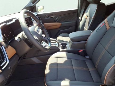 New 2026 GMC Canyon AT4 AWD/4WD image 5