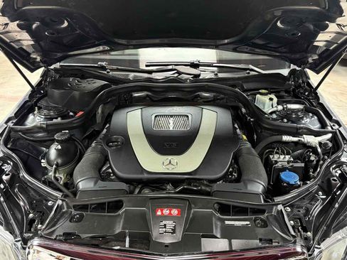 Used 2011 Mercedes-Benz E 350 4MATIC Sedan image 24