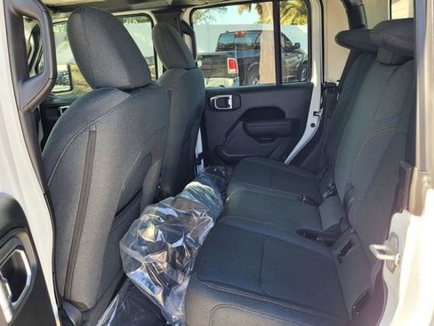 New 2026 Jeep Gladiator Sport image 15