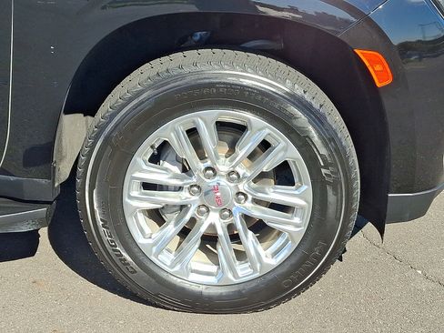 Certified 2024 GMC Yukon XL SLT image 8