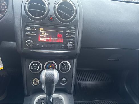 Used 2012 Nissan Rogue SV image 26