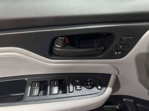 Used 2023 Honda Odyssey EX-L image 25