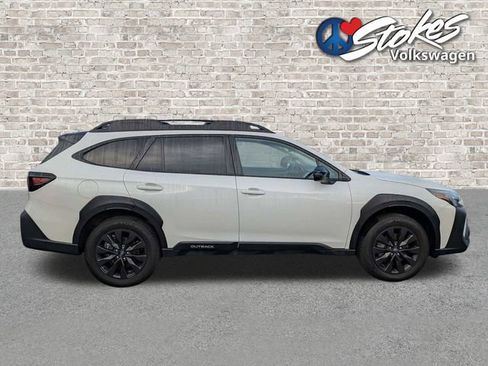 Used 2025 Subaru Outback Onyx Edition AWD/4WD image 3