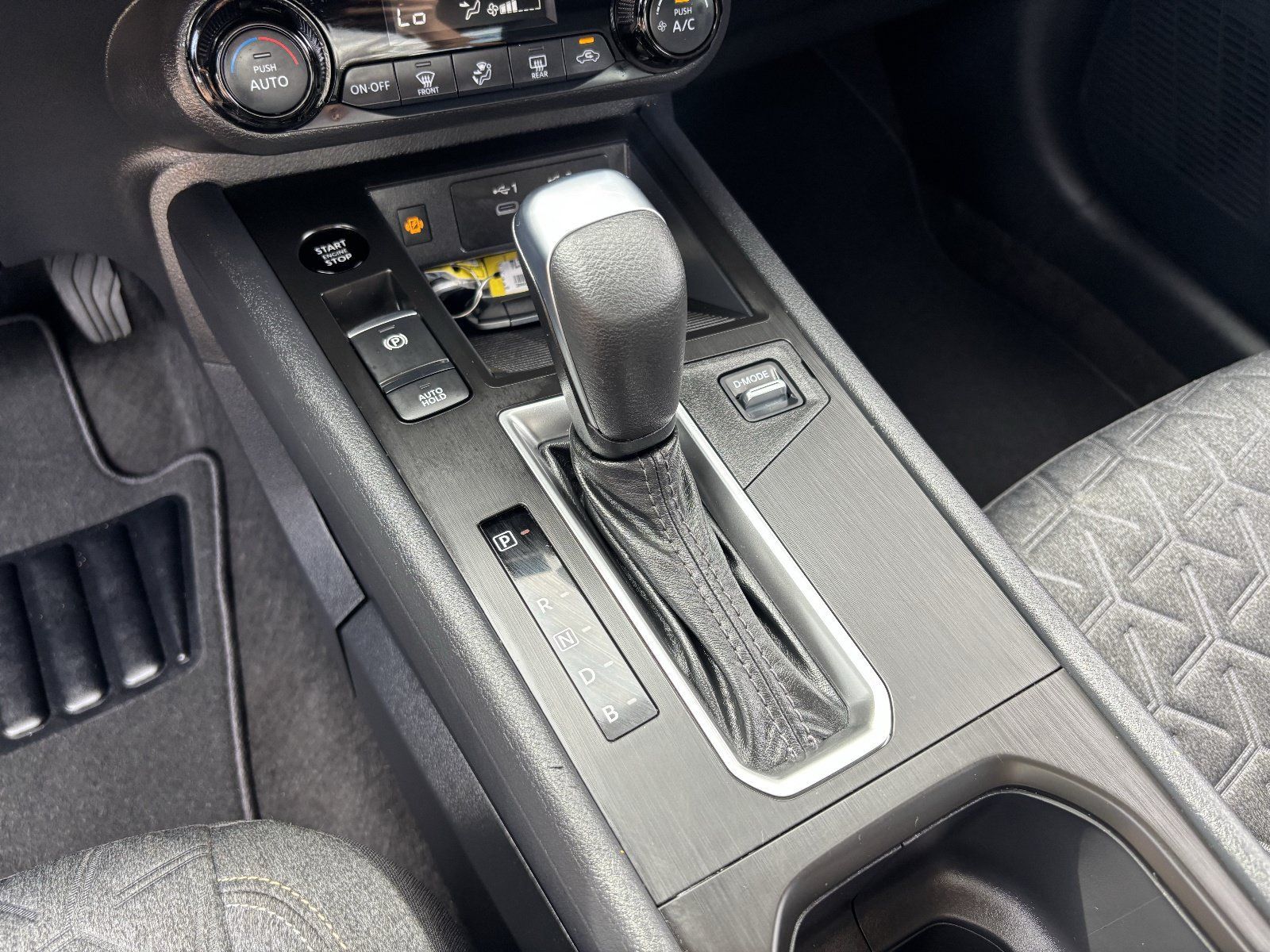 Certified 2026 Nissan Kicks SV FWD image 27