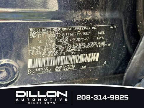 Used 2025 Toyota RAV4 XLE AWD/4WD image 32