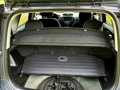 Used 2015 Kia Soul + w/ Audio Package FWD image 9