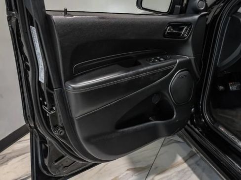 Used 2022 Dodge Durango SRT w/ Technology Group AWD/4WD image 37
