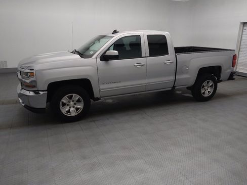 Used 2018 Chevrolet Silverado 1500 LT RWD image 2
