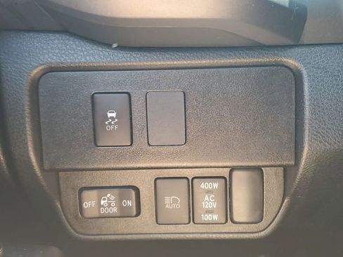Used 2021 Toyota Tacoma TRD Sport AWD/4WD image 20