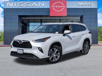 Used 2023 Toyota Highlander FWD