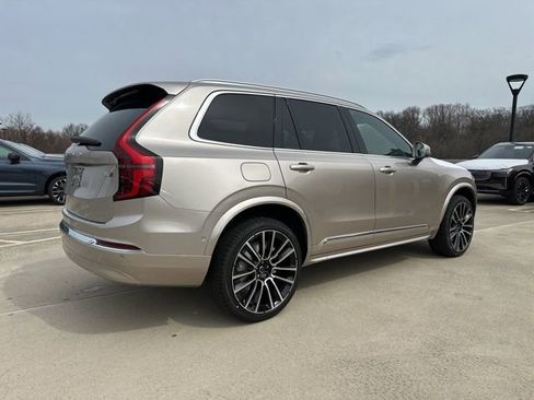 New 2026 Volvo XC90 B6 Plus w/ Protection Package Premier AWD/4WD image 8