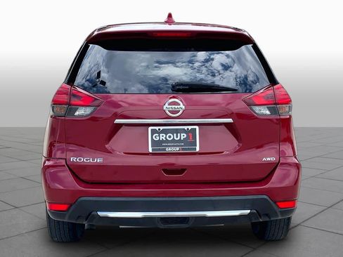 Used 2017 Nissan Rogue S AWD/4WD image 4