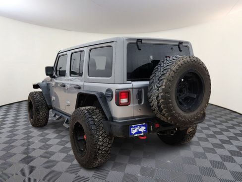 Used 2018 Jeep Wrangler Unlimited Rubicon image 3