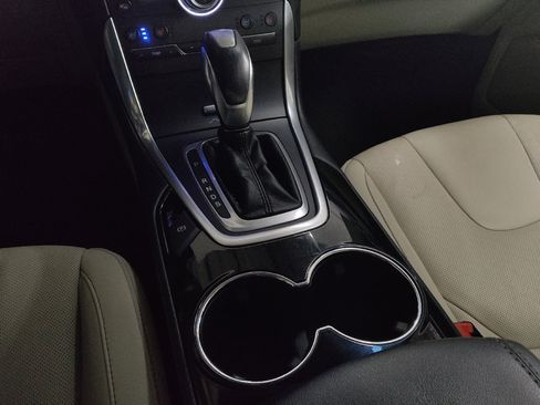 Used 2017 Ford Edge Titanium w/ Equipment Group 301A FWD image 26