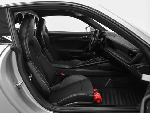 Used 2022 Porsche 911 GT3 image 35