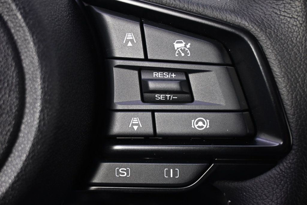 Certified 2025 Subaru Forester Premium AWD/4WD image 33