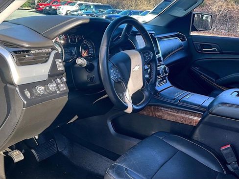 Certified 2017 Chevrolet Suburban Premier image 15