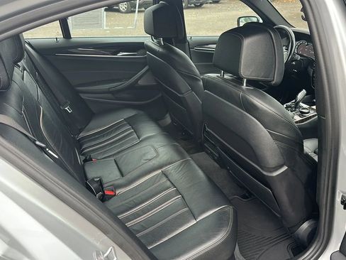 Used 2017 BMW 530i xDrive image 15