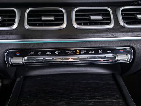 Used 2023 Mercedes-Benz GLS 450 4MATIC image 36