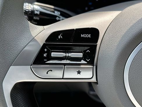Used 2024 Hyundai Elantra SEL FWD image 27