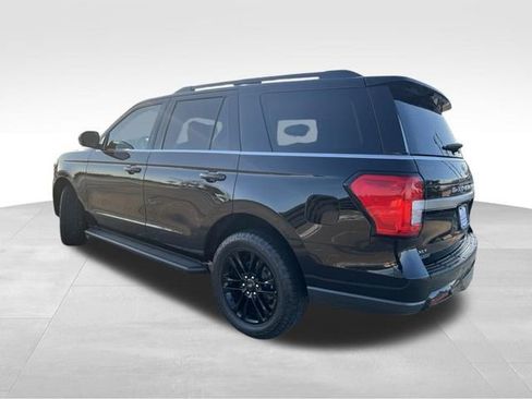 Used 2024 Ford Expedition XLT image 5