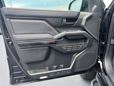 Used 2025 Toyota Tacoma TRD Pro AWD/4WD image 22