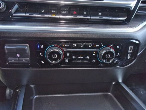 Used 2025 Chevrolet Silverado 2500 LTZ w/ LTZ Convenience Package AWD/4WD image 26