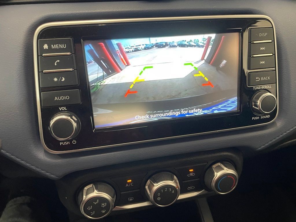 Certified 2023 Nissan Versa SV FWD image 8