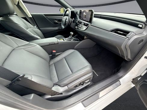Used 2025 Lexus ES 350 w/ Premium Package FWD image 15
