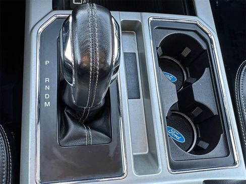 Used 2018 Ford F150 Lariat w/ Equipment Group 502A Luxury image 17