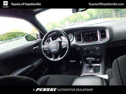 Used 2019 Dodge Charger Scat Pack w/ Dynamics Package RWD image 6